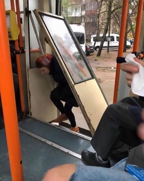 20 пассажиров троллейбусов, которые так начудили, что угодили в Интернет
